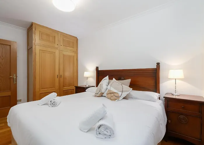 Encantador Piso Con Parking By Cabana Rentals